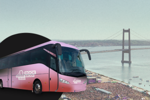 Bustransporten til og fra Rock Under Broen var udfordret fredag. Lørdag kører busserne helt som planlagt.